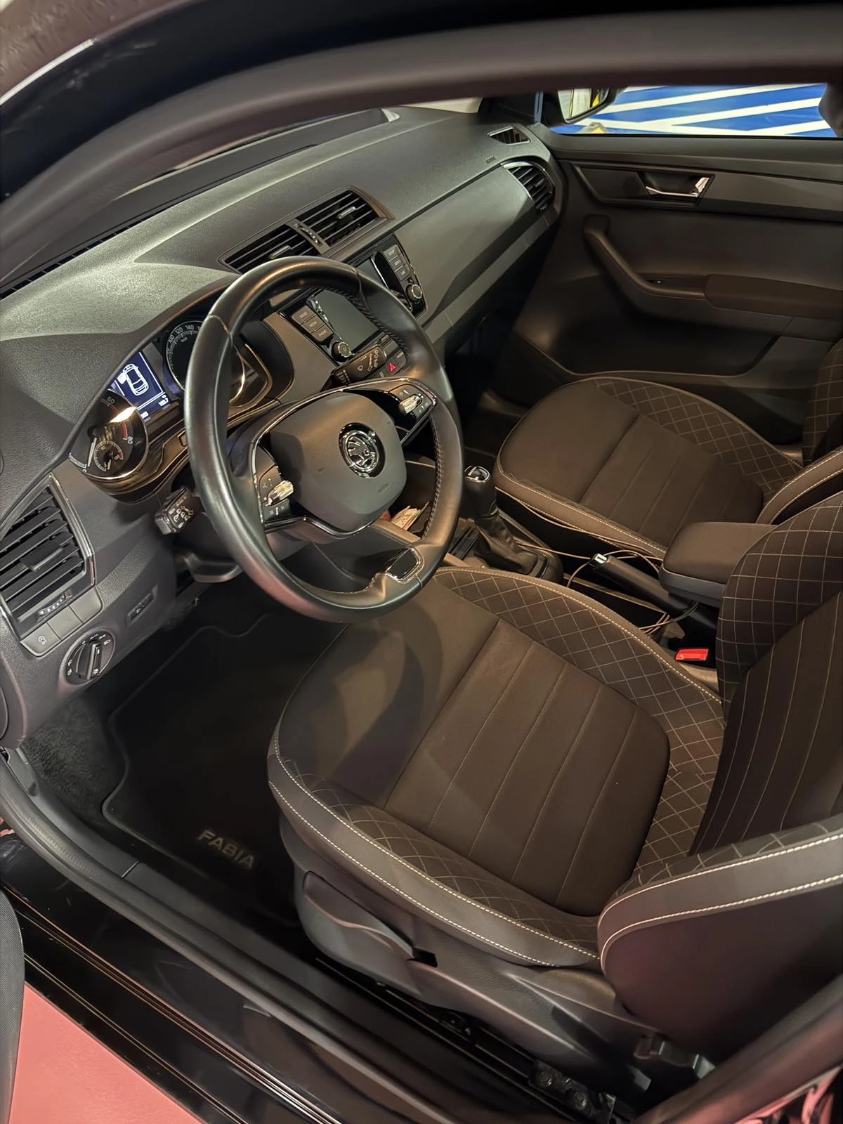 Skoda Fabia  - изображение 8