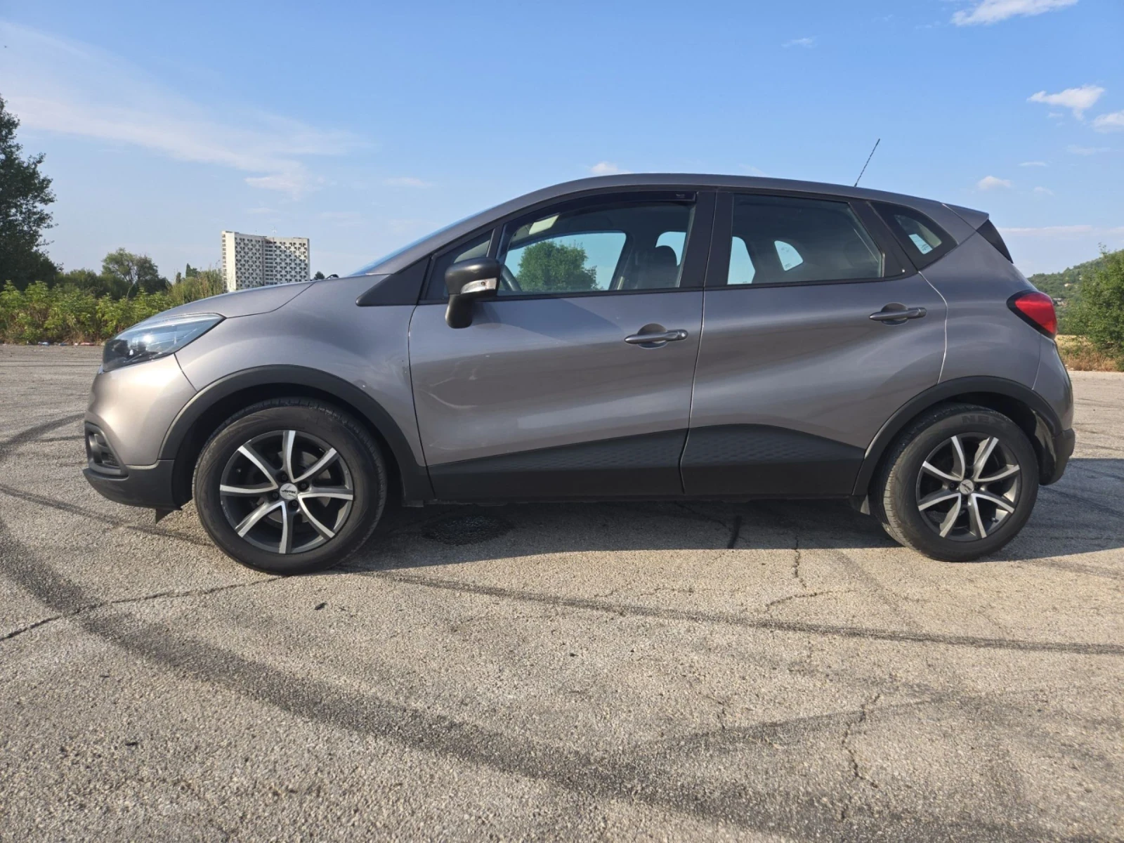 Renault Captur 1.5 - изображение 3