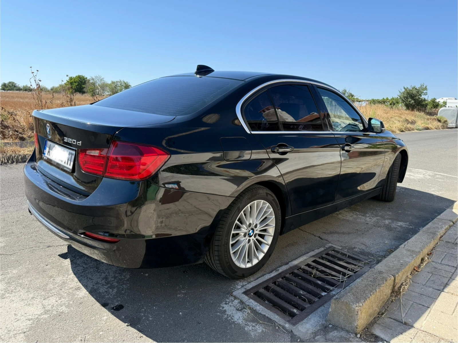 BMW 320 Luxury  - изображение 4