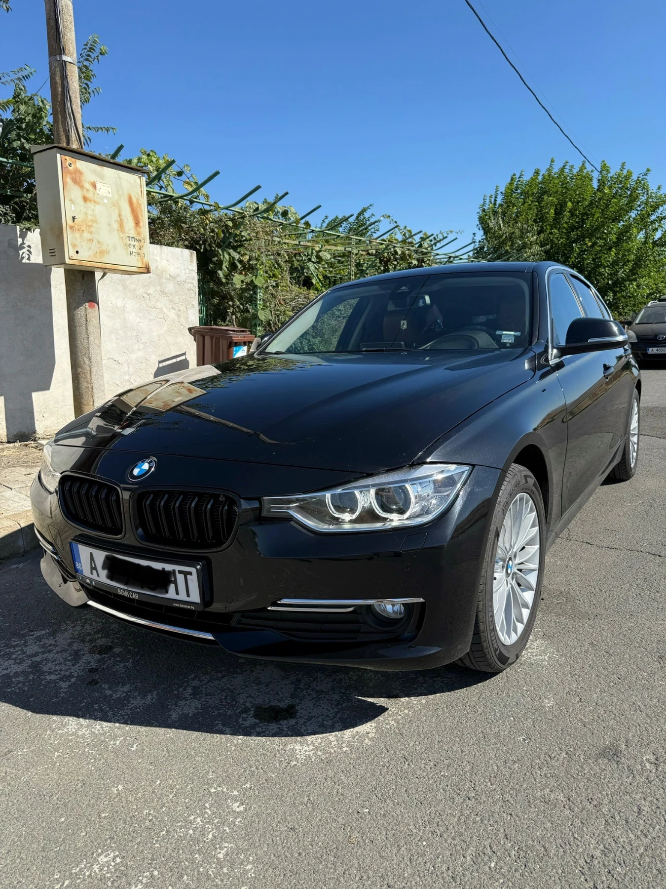 BMW 320 Luxury  - изображение 2