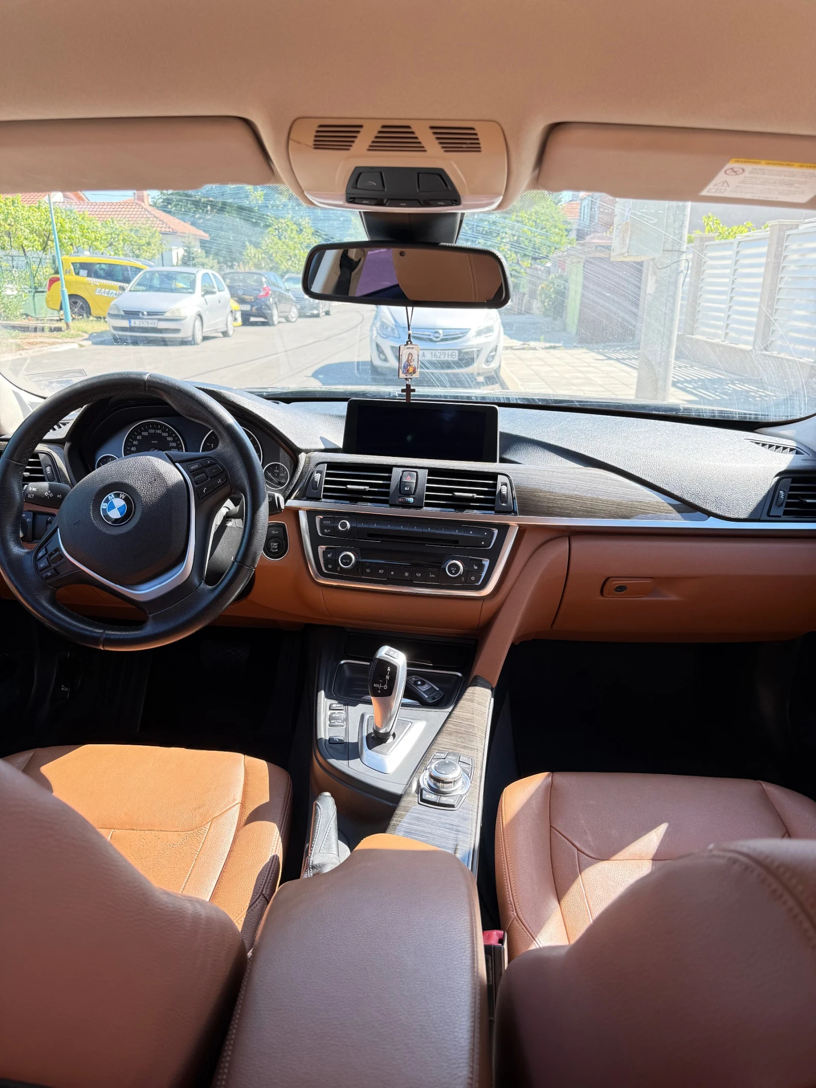 BMW 320 Luxury  - изображение 10