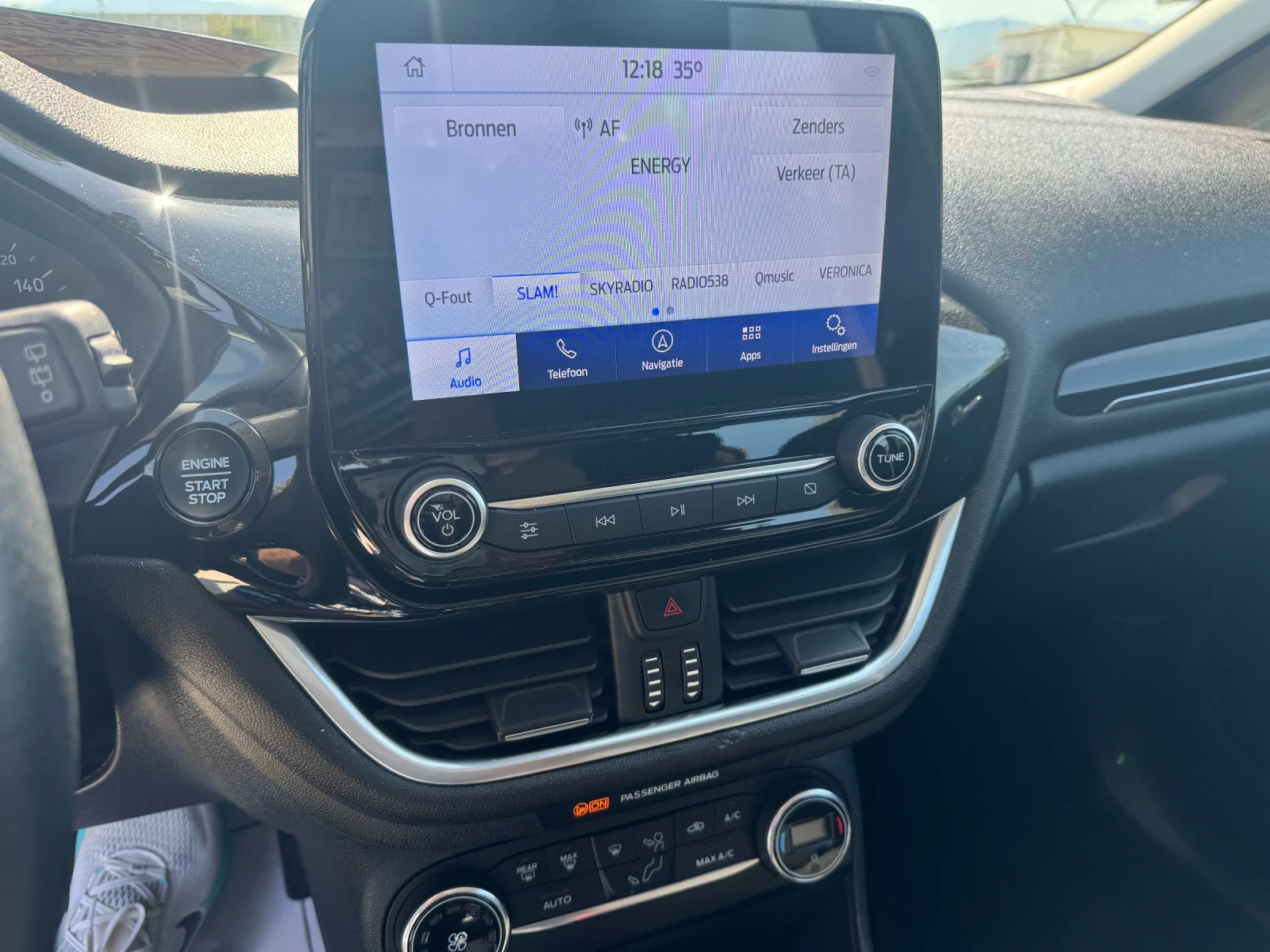 Ford Fiesta 1.0 T titanium evro 6  - изображение 10