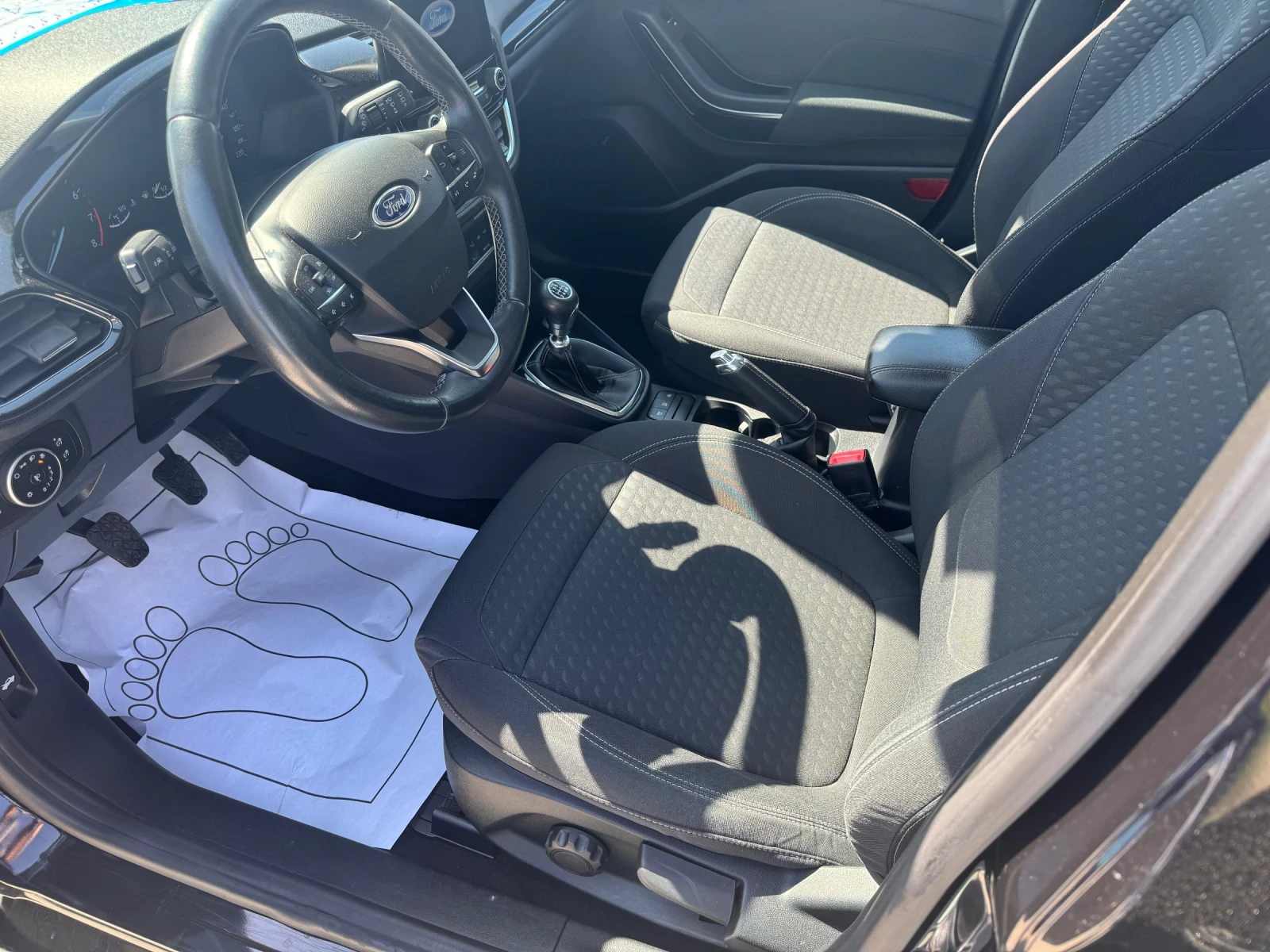 Ford Fiesta 1.0 T titanium evro 6  - изображение 6