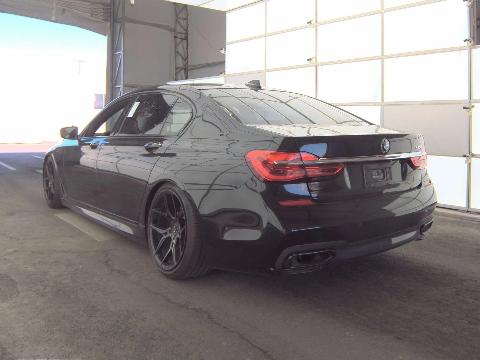 BMW 740 i ///M  !!! HARMAN/KARDON /360/ | Mobile.bg   4