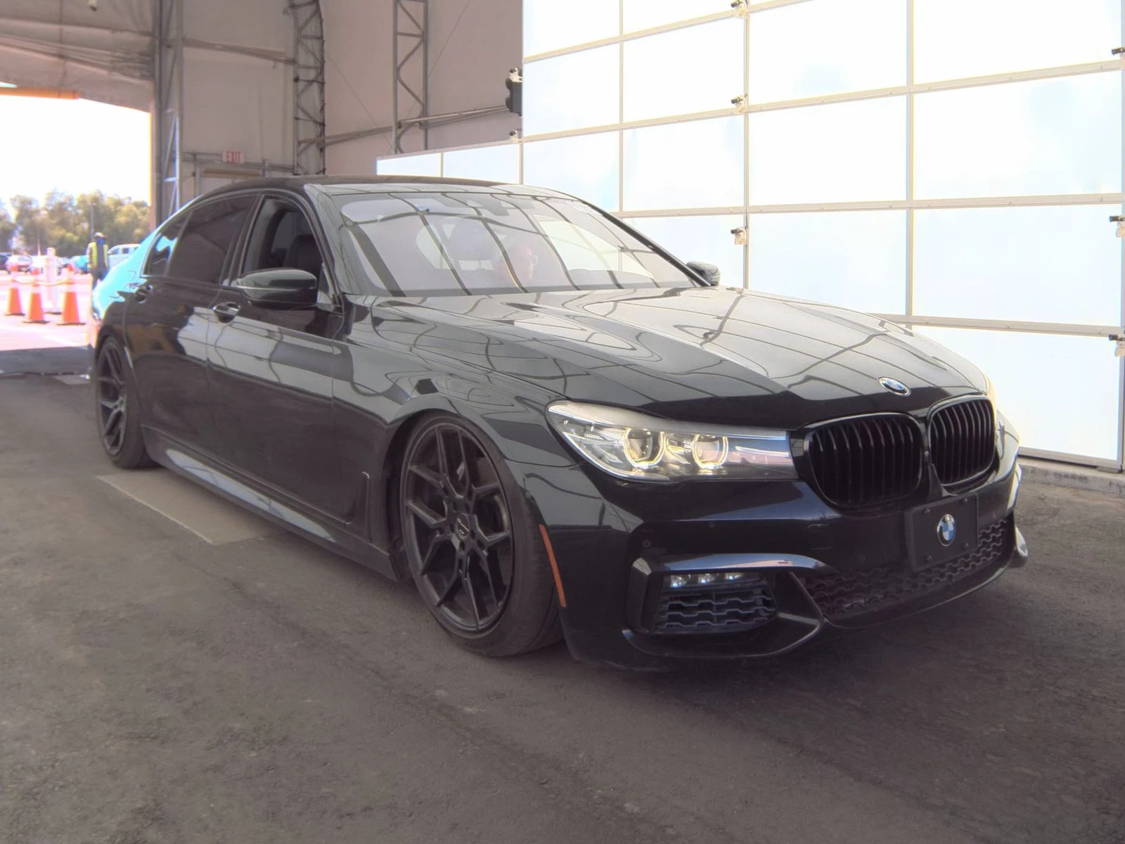 BMW 740 i ///M  !!! HARMAN/KARDON /360/ | Mobile.bg   1