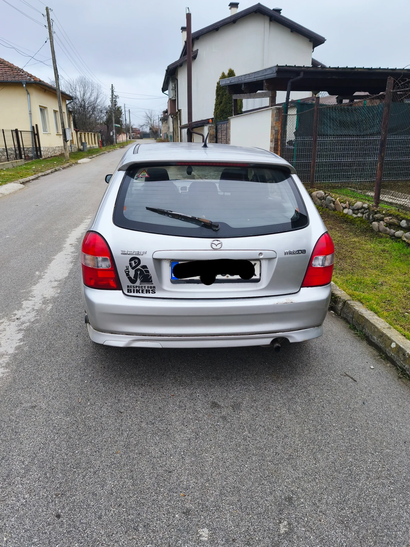 Mazda 323  - изображение 2