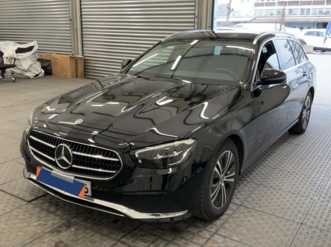 Mercedes-Benz E 220 CDI-Сервизна история-лизинг | Auto.bg — изображение 1