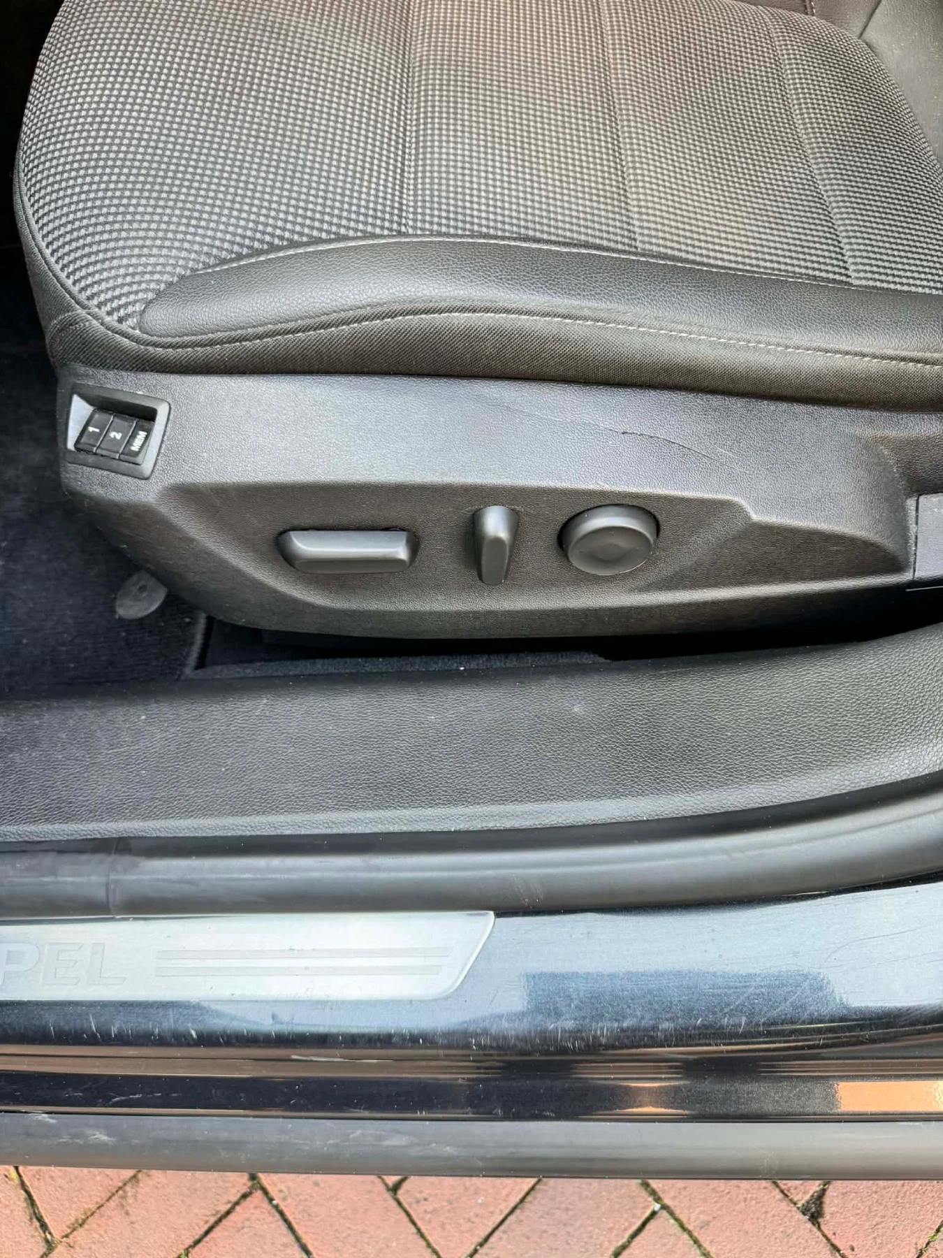 Opel Insignia, снимка 17 - Автомобили и джипове - 54070999