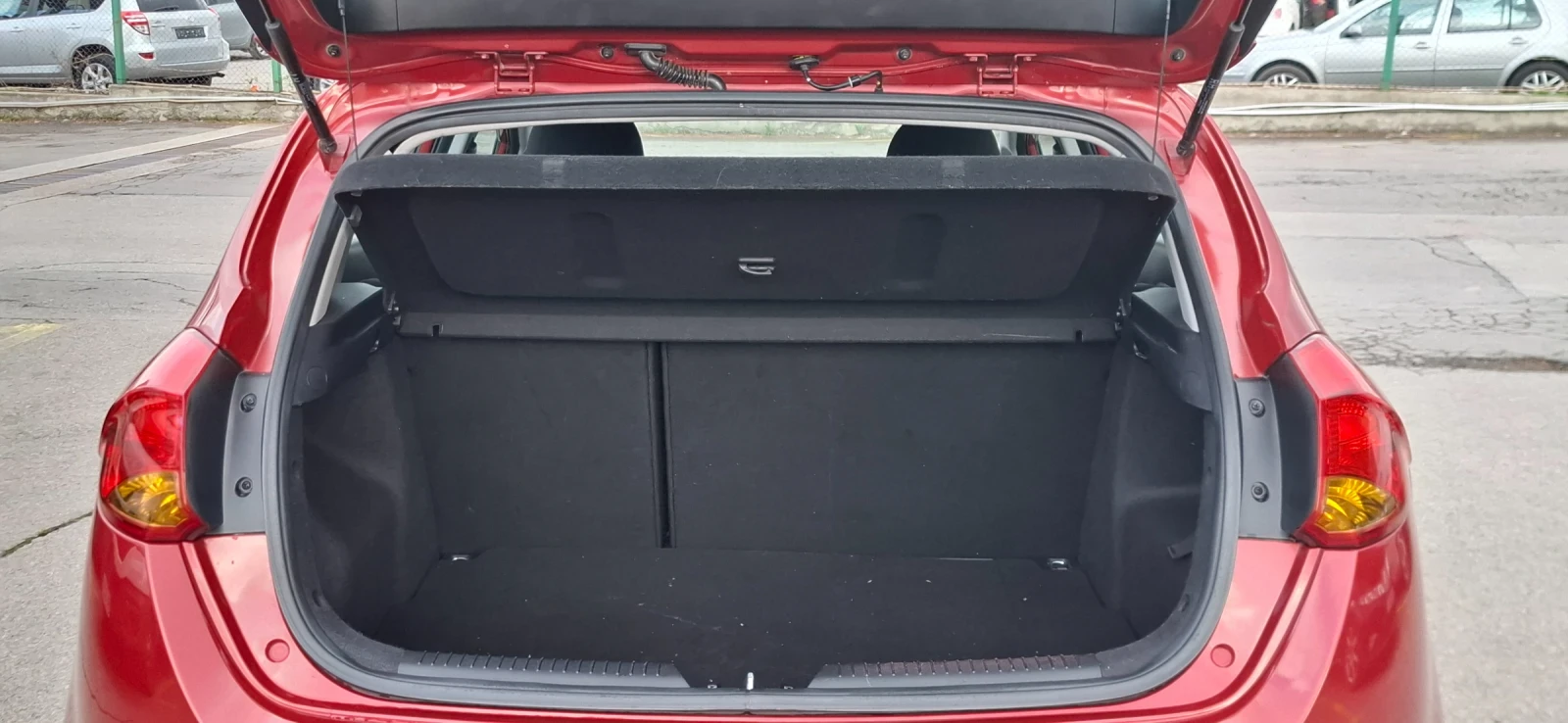 Kia Ceed 1.4 crdi 90kc 2013 Бордо, снимка 13 - Автомобили и джипове - 54167417