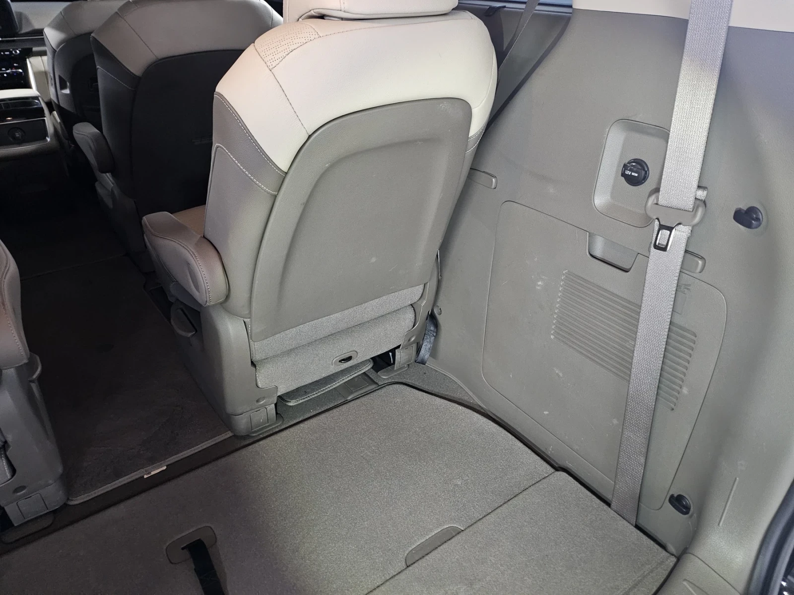 Kia Carnival, снимка 14 - Автомобили и джипове - 54622238