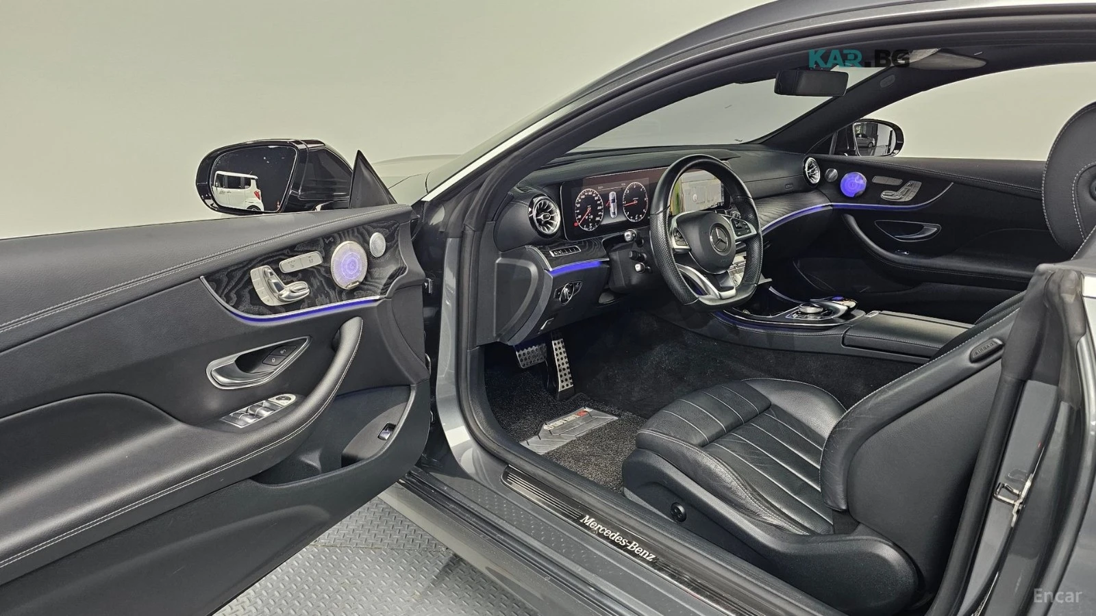 Mercedes-Benz E 220 AMG* DIGITAL* КАМЕРА* ПАНОРАМА* ПАМЕТ* , снимка 10 - Автомобили и джипове - 54792863