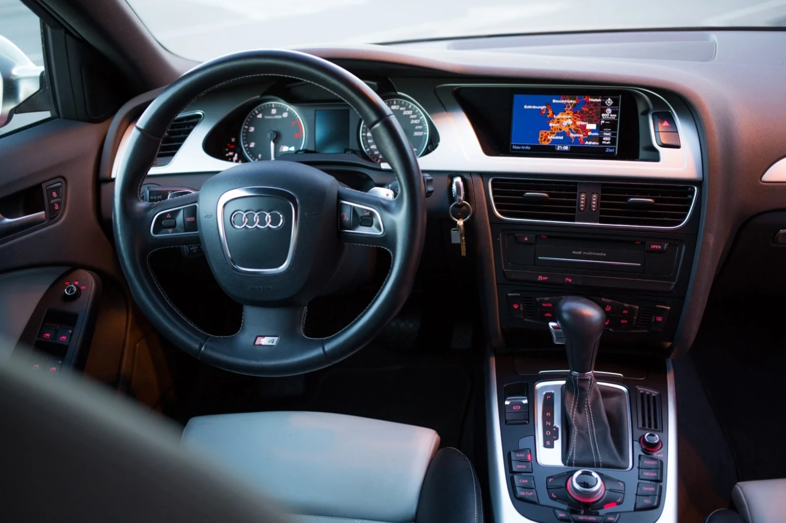 Audi S4 3.0 TFSI * ШВЕЙЦАРИЯ * СЕРВ ИСТОРИЯ * РЕГИСТРИРАН, снимка 16 - Автомобили и джипове - 55535637