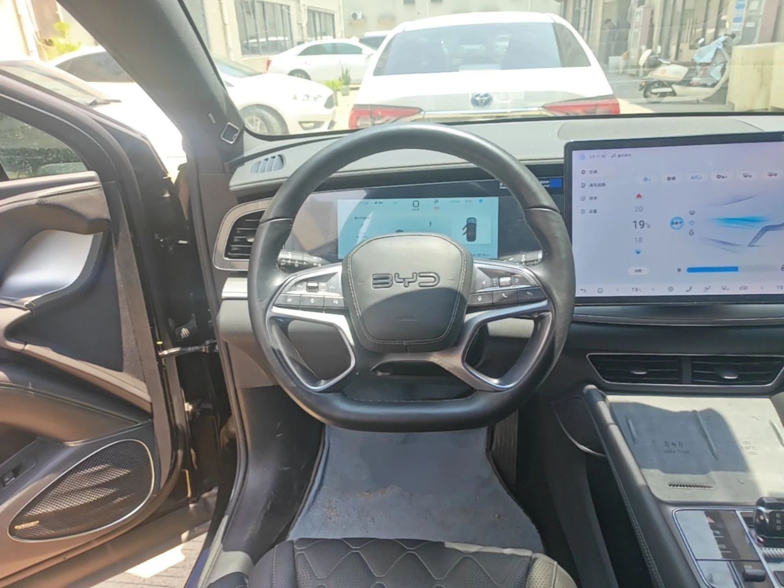 BYD Sealion 7 Long-Range Version, снимка 11 - Автомобили и джипове - 55020601