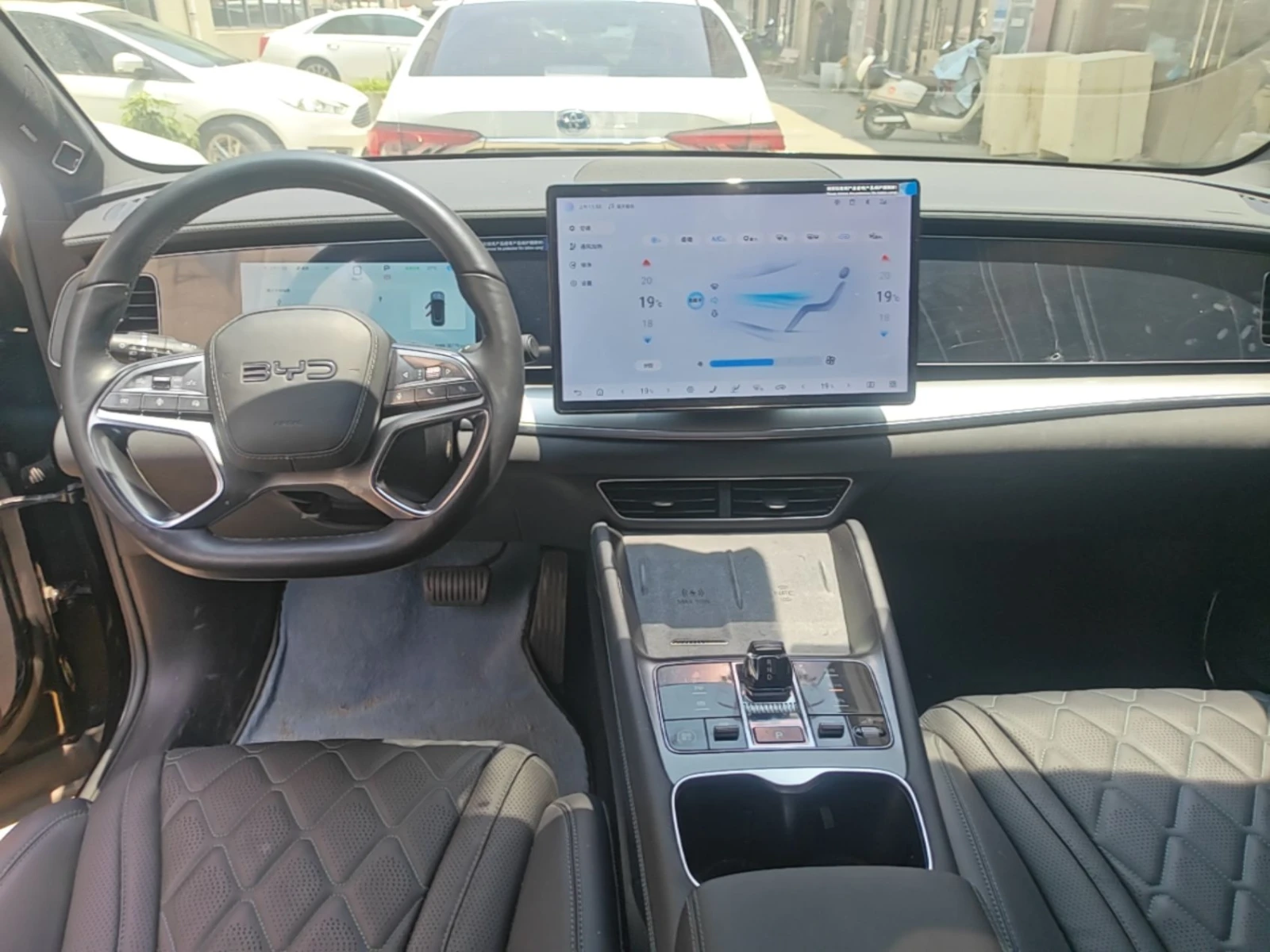 BYD Sealion 7 Long-Range Version, снимка 4 - Автомобили и джипове - 55020601