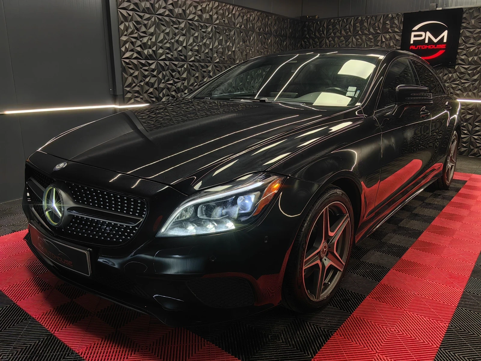 Mercedes-Benz CLS 400 4-MATIC* СМЕНЕНИ ВЕРИГИ* AMG PACK* MEMORY* 360* , снимка 2 - Автомобили и джипове - 55235111
