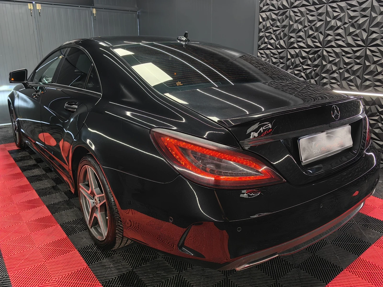 Mercedes-Benz CLS 400 4-MATIC* СМЕНЕНИ ВЕРИГИ* AMG PACK* MEMORY* 360* , снимка 3 - Автомобили и джипове - 55235111