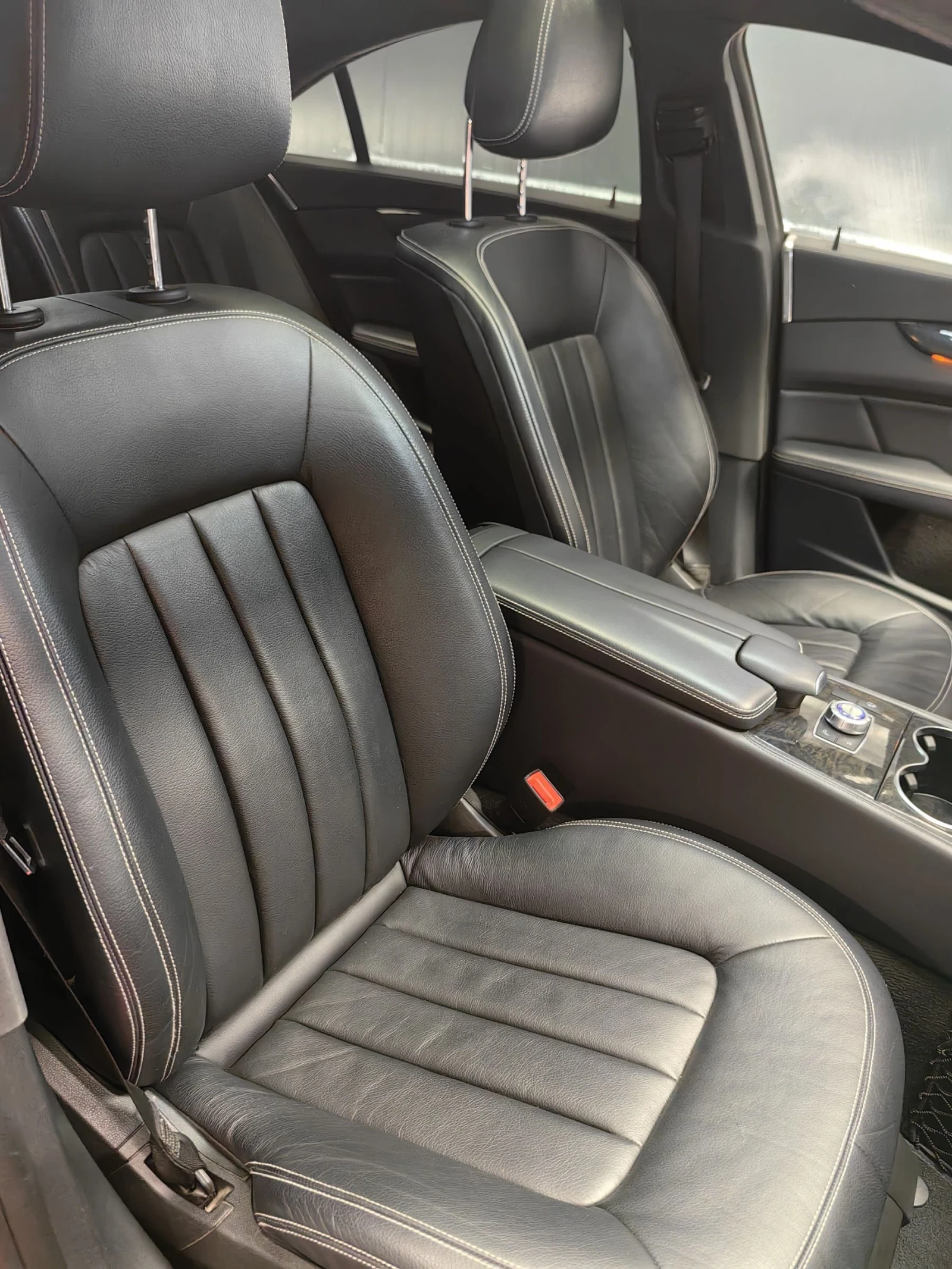 Mercedes-Benz CLS 400 4-MATIC* СМЕНЕНИ ВЕРИГИ* AMG PACK* MEMORY* 360* , снимка 11 - Автомобили и джипове - 55235111