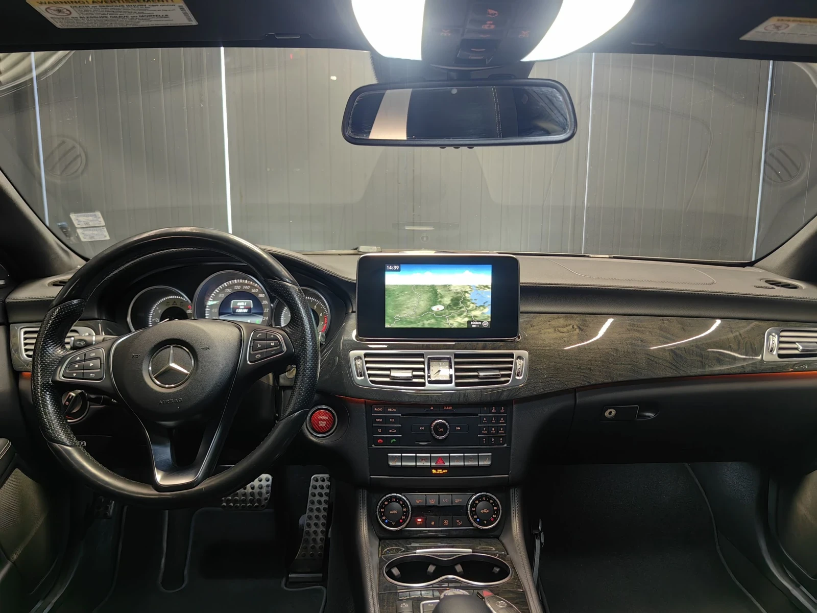 Mercedes-Benz CLS 400 4-MATIC* СМЕНЕНИ ВЕРИГИ* AMG PACK* MEMORY* 360* , снимка 5 - Автомобили и джипове - 55235111