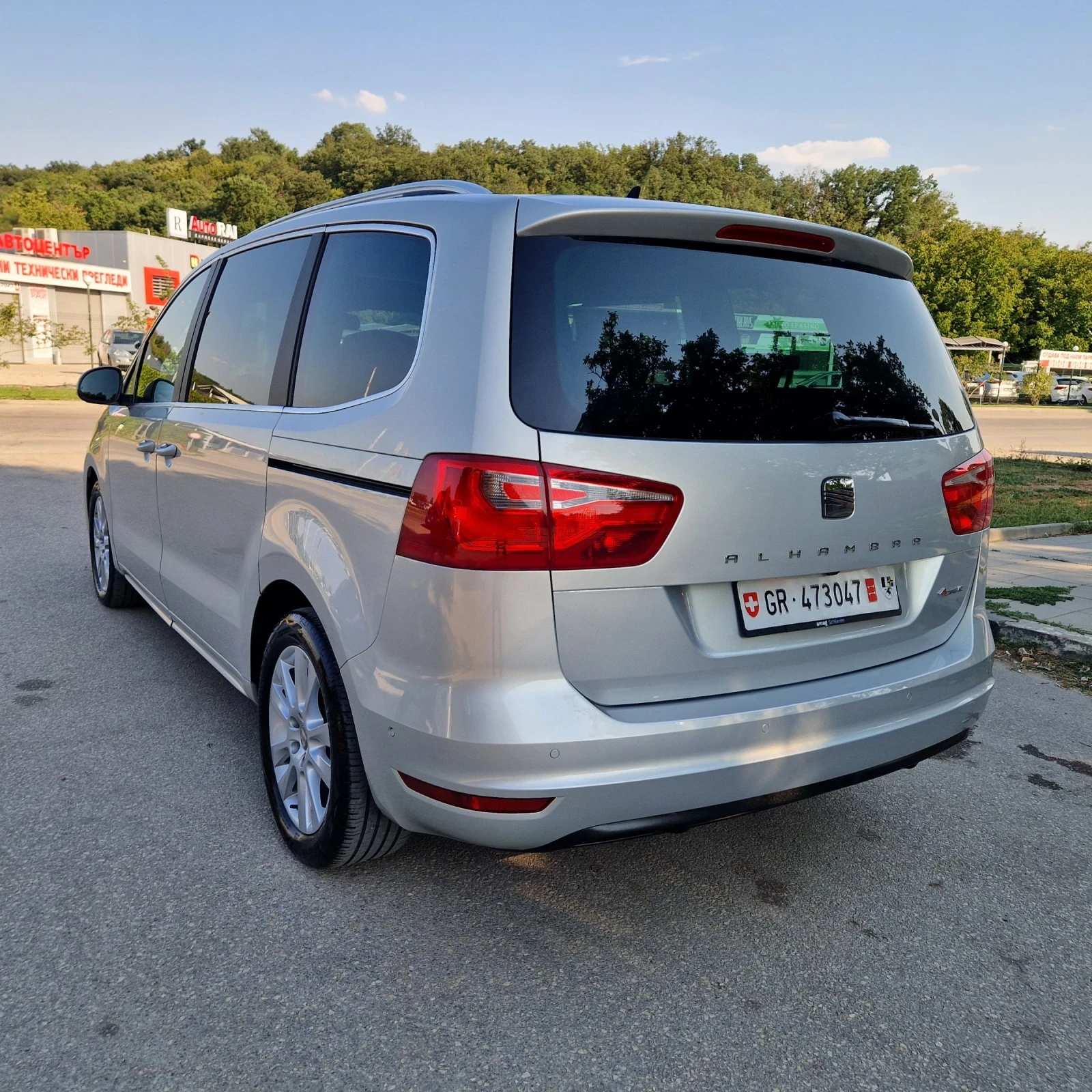 Seat Alhambra 2.0TDi 140k.4X4 7-МЕСТА/ЕЛ.ВРАТИ/КОЖА/ПАНОРА/ПЕЧКА, снимка 5 - Автомобили и джипове - 55564523