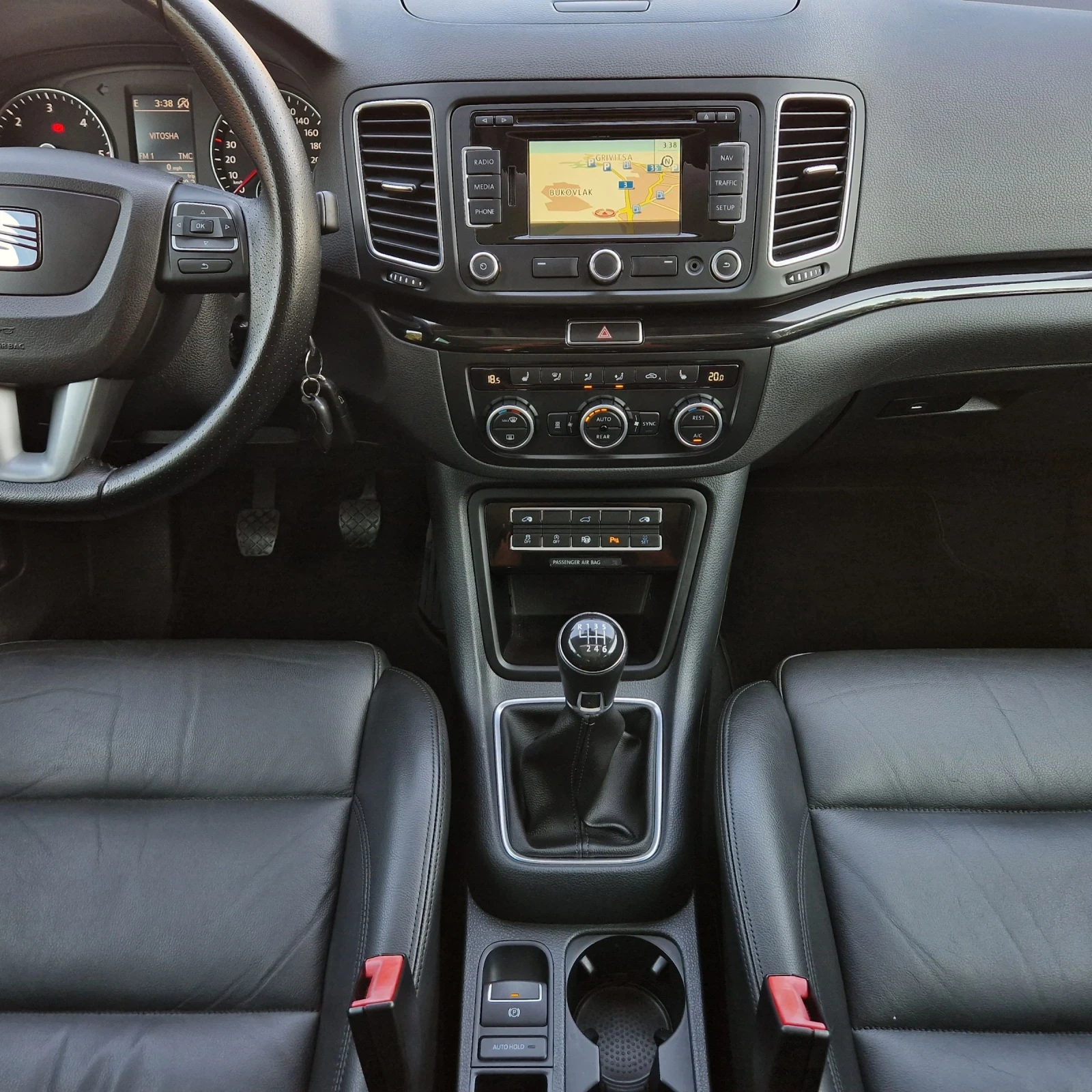 Seat Alhambra 2.0TDi 140k.4X4 7-МЕСТА/ЕЛ.ВРАТИ/КОЖА/ПАНОРА/ПЕЧКА, снимка 15 - Автомобили и джипове - 55564523