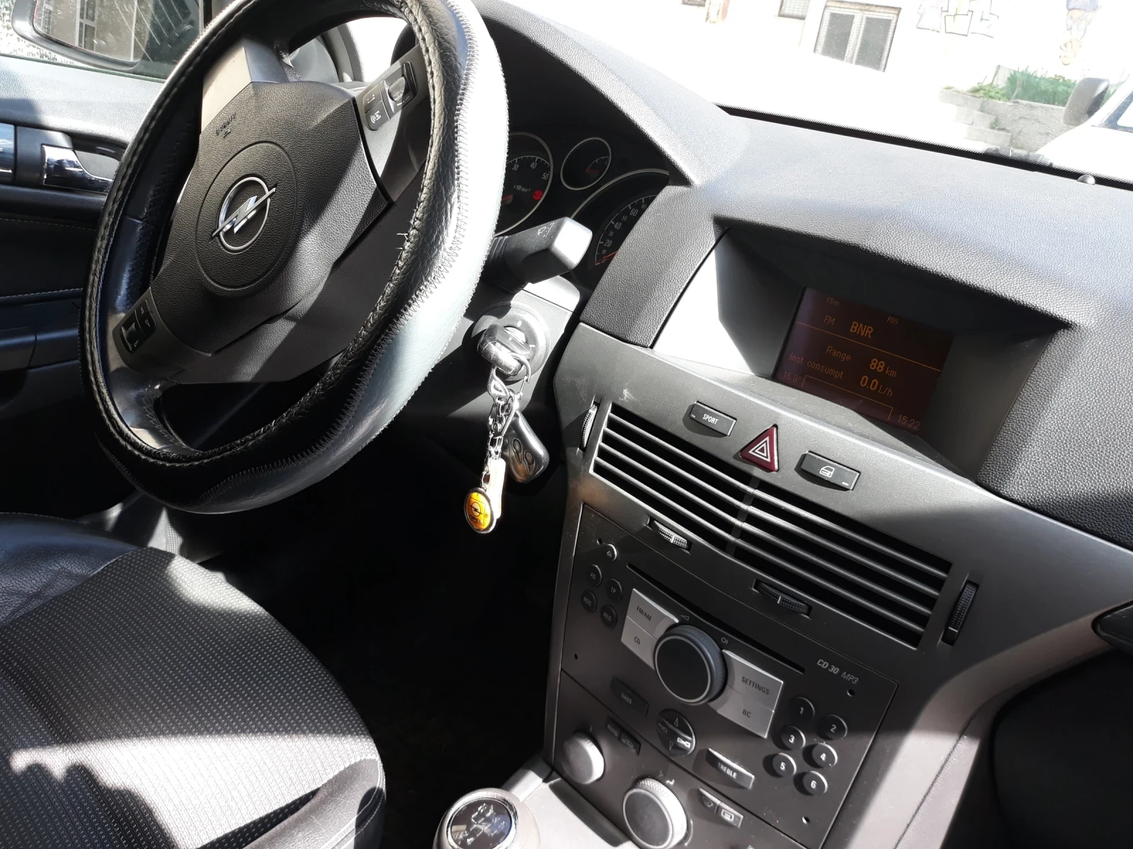 Opel Astra, снимка 2 - Автомобили и джипове - 55711161