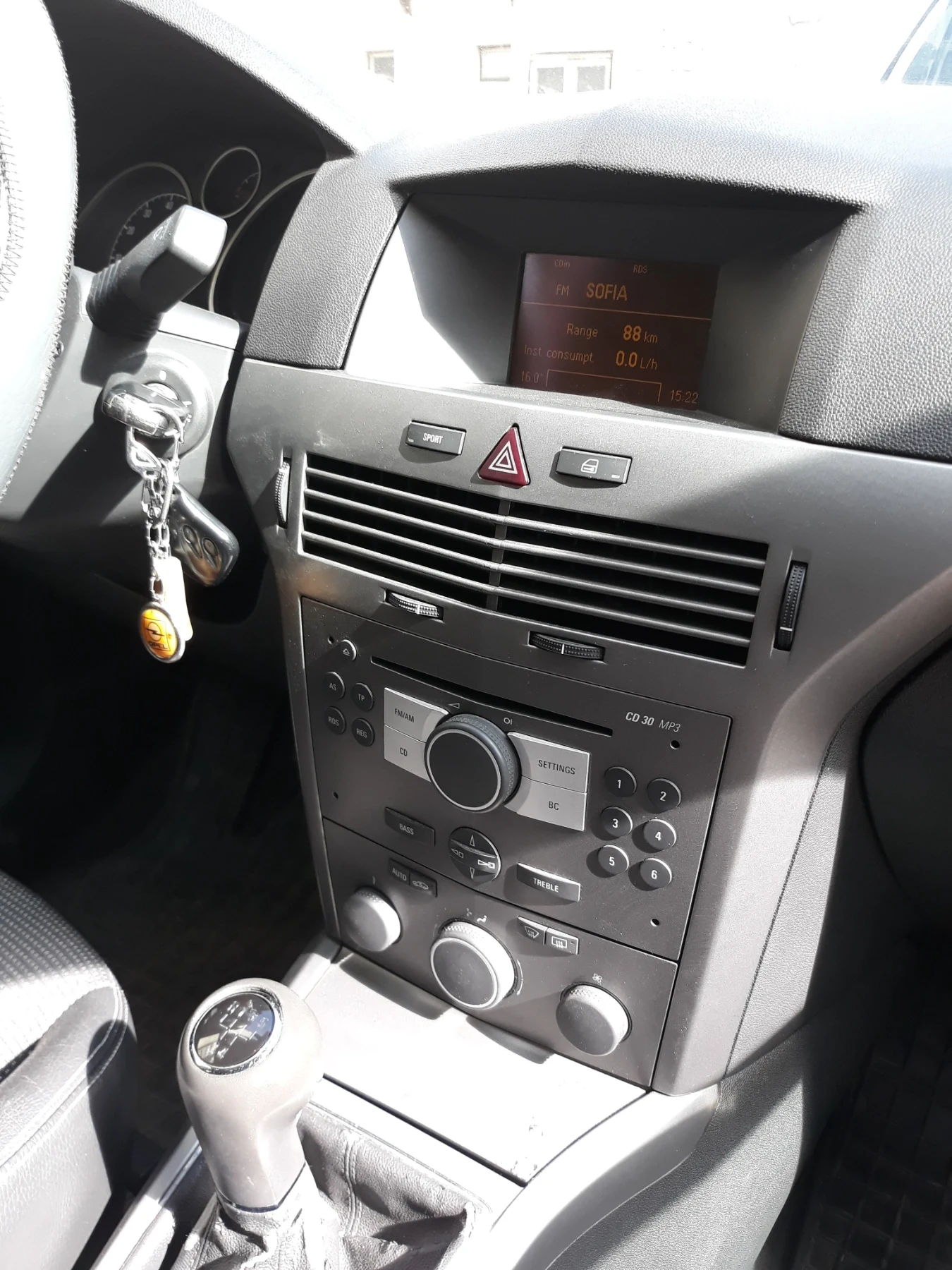 Opel Astra, снимка 3 - Автомобили и джипове - 55711161