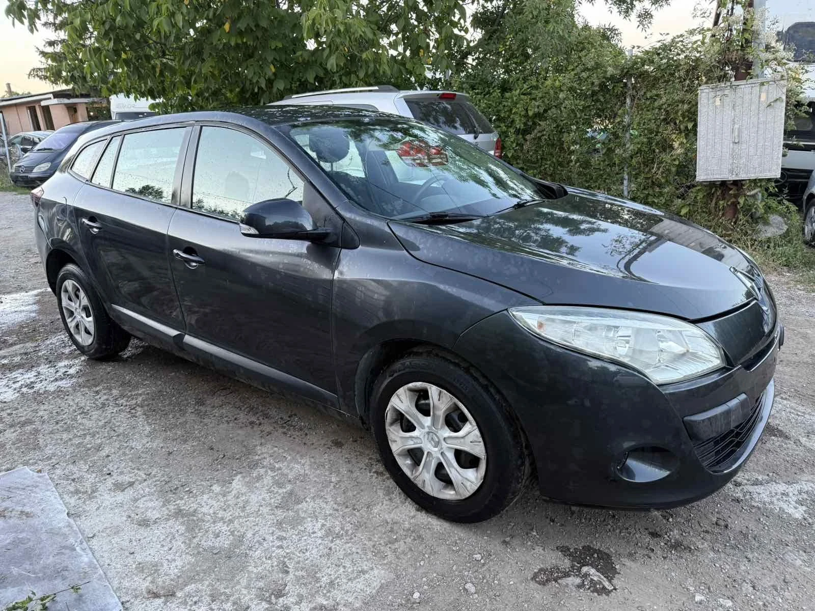 Renault Megane 1.5dci, снимка 3 - Автомобили и джипове - 55736212