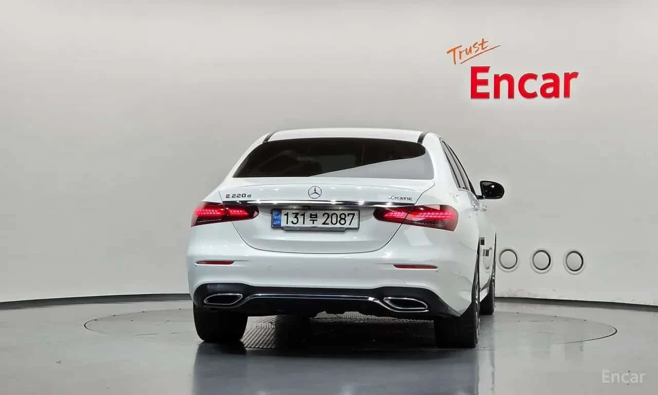 Mercedes-Benz E 220 * E220d 4MATIC AMG Line * , снимка 4 - Автомобили и джипове - 56633359