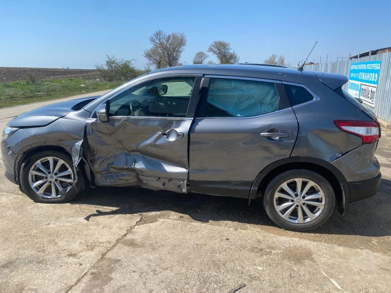 Nissan Qashqai 1.2T, снимка 4 - Автомобили и джипове - 41101510