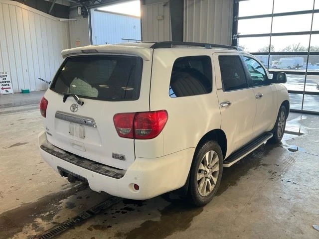 Toyota Sequoia 1ви собственик* Камера* Подгреви* 5.7* * 4WD, снимка 6 - Автомобили и джипове - 48786590