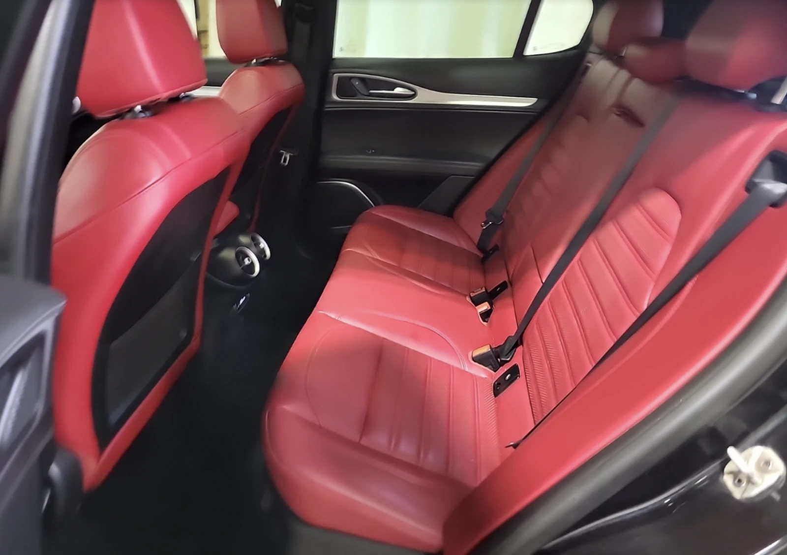 Alfa Romeo Stelvio VELOCE | Mobile.bg   11