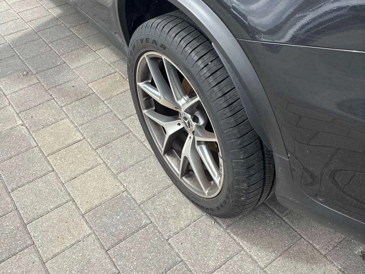 Mercedes-Benz GLC 300 4MATIC* DISTRONIC* PANORAMA* 360КАМЕРИ* , снимка 12 - Автомобили и джипове - 54377273