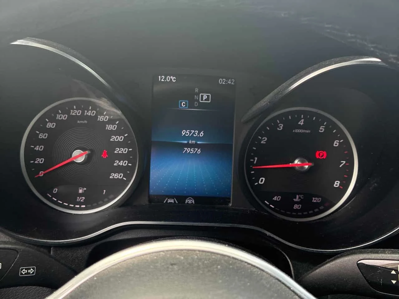 Mercedes-Benz GLC 300 4MATIC* DISTRONIC* PANORAMA* 360КАМЕРИ* , снимка 8 - Автомобили и джипове - 54377273