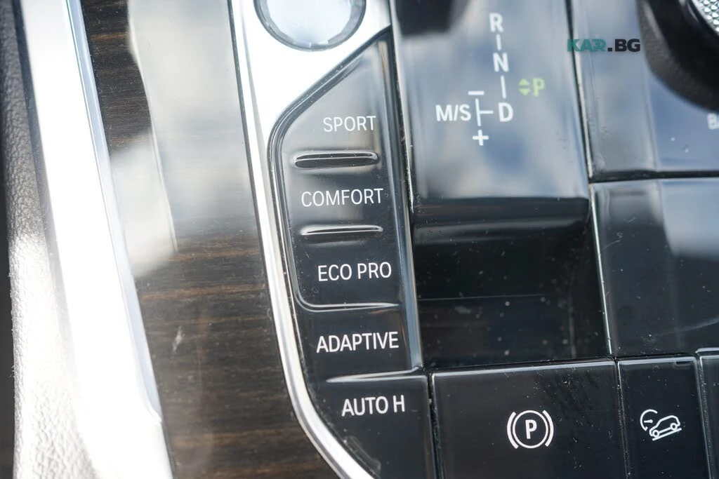 BMW X5 X-Drive40i * HeadUp *  AвтоКредит * (ЦЕНА ДО БГ), снимка 16 - Автомобили и джипове - 54739228