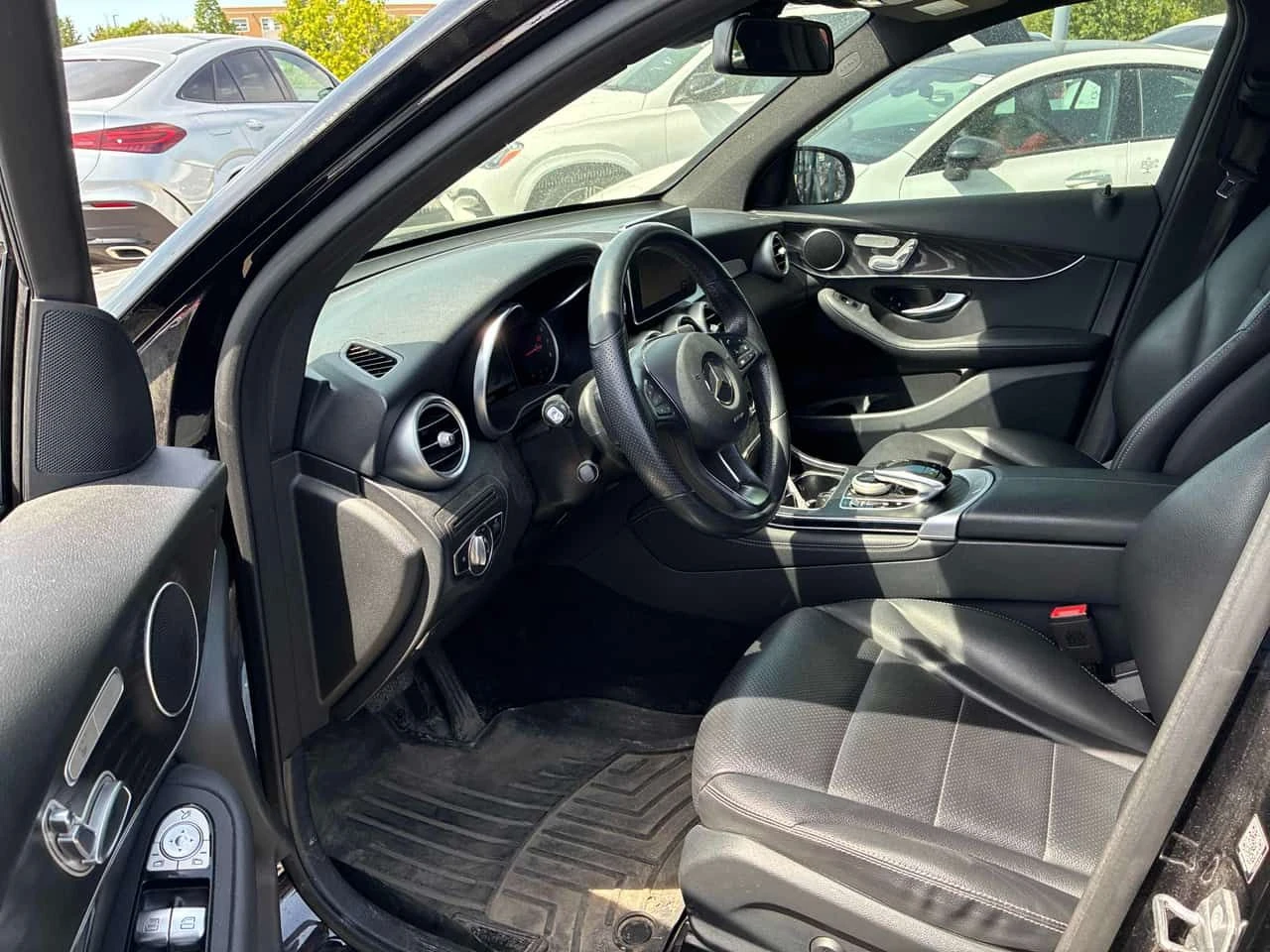 Mercedes-Benz GLC 300 * ГЛАВНО ПРЕДСТАВИТЕЛСТВО* , снимка 7 - Автомобили и джипове - 54769862