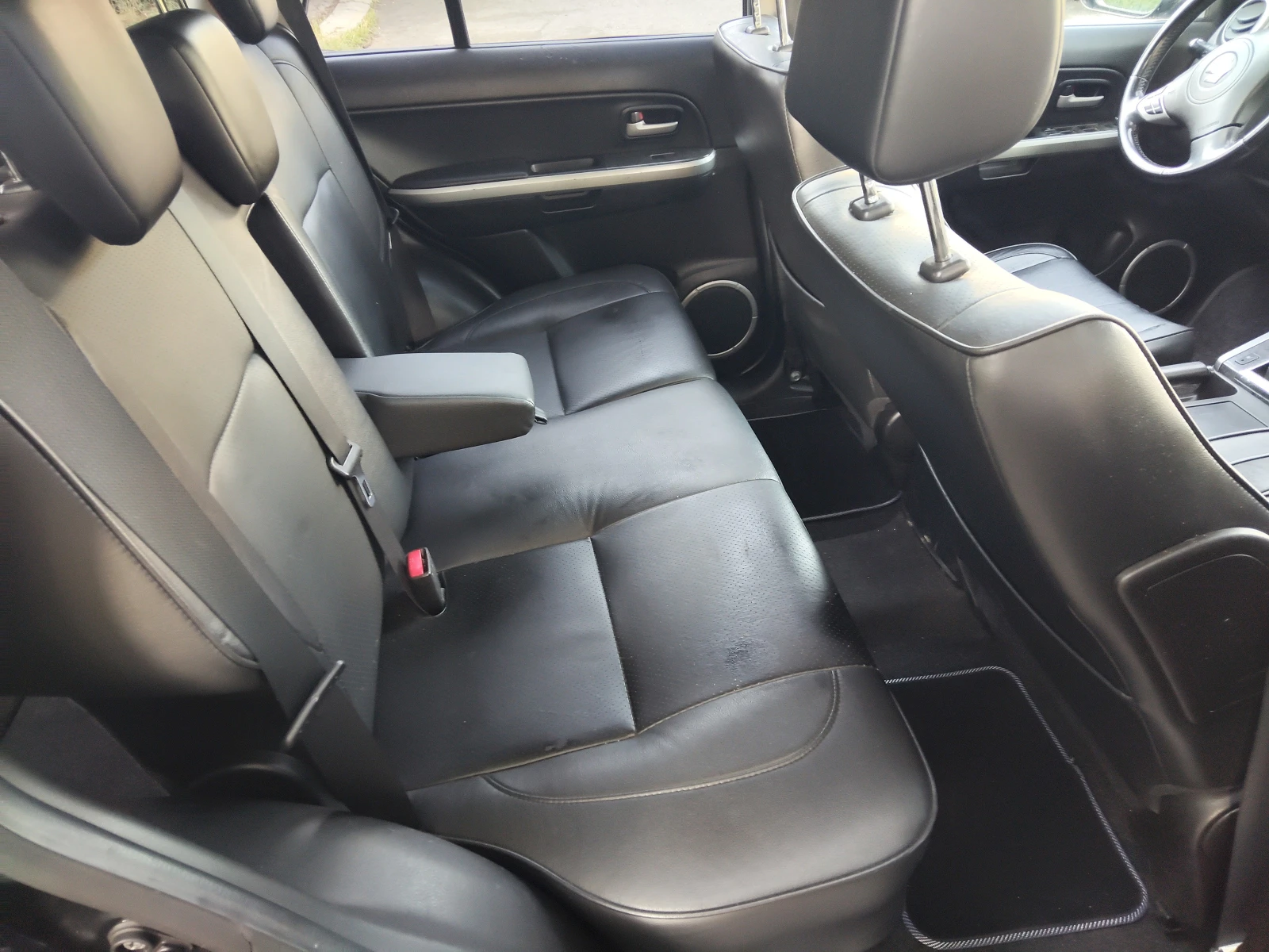 Suzuki Grand vitara 2, 4i 170ps EXECUTIVE, снимка 10 - Автомобили и джипове - 55411376