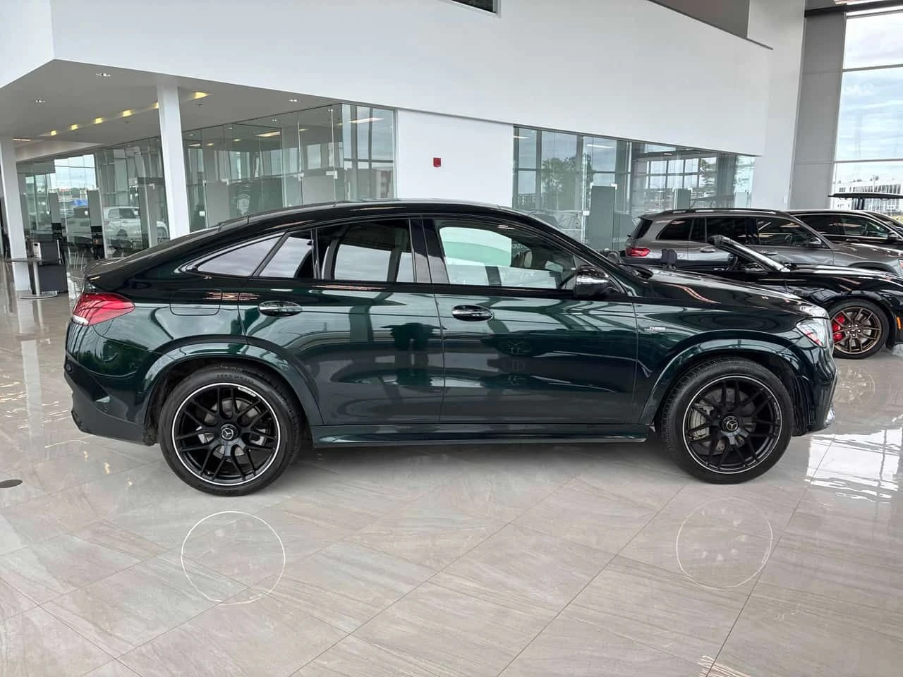 Mercedes-Benz GLE 53 4MATIC AMG | CARFAX | ГЛАВНО ПРЕДСТАВИТЕЛСТВО НА MERCEDES, снимка 4 - Автомобили и джипове - 55412197