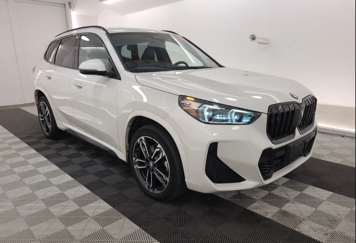 BMW X1 M-pack* xDrive* Памет* Remote* Панорама* м.Точки, снимка 3 - Автомобили и джипове - 55742700