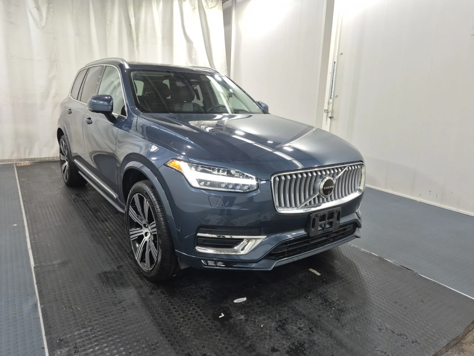Volvo Xc90  ULTIMATE BRIGHT THEME / ДО БЪЛГАРИЯ , снимка 2 - Автомобили и джипове - 56104374