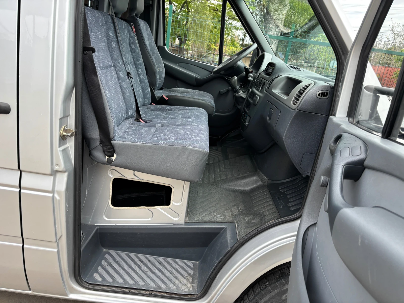 Mercedes-Benz 313, снимка 10 - Бусове и автобуси - 54670877