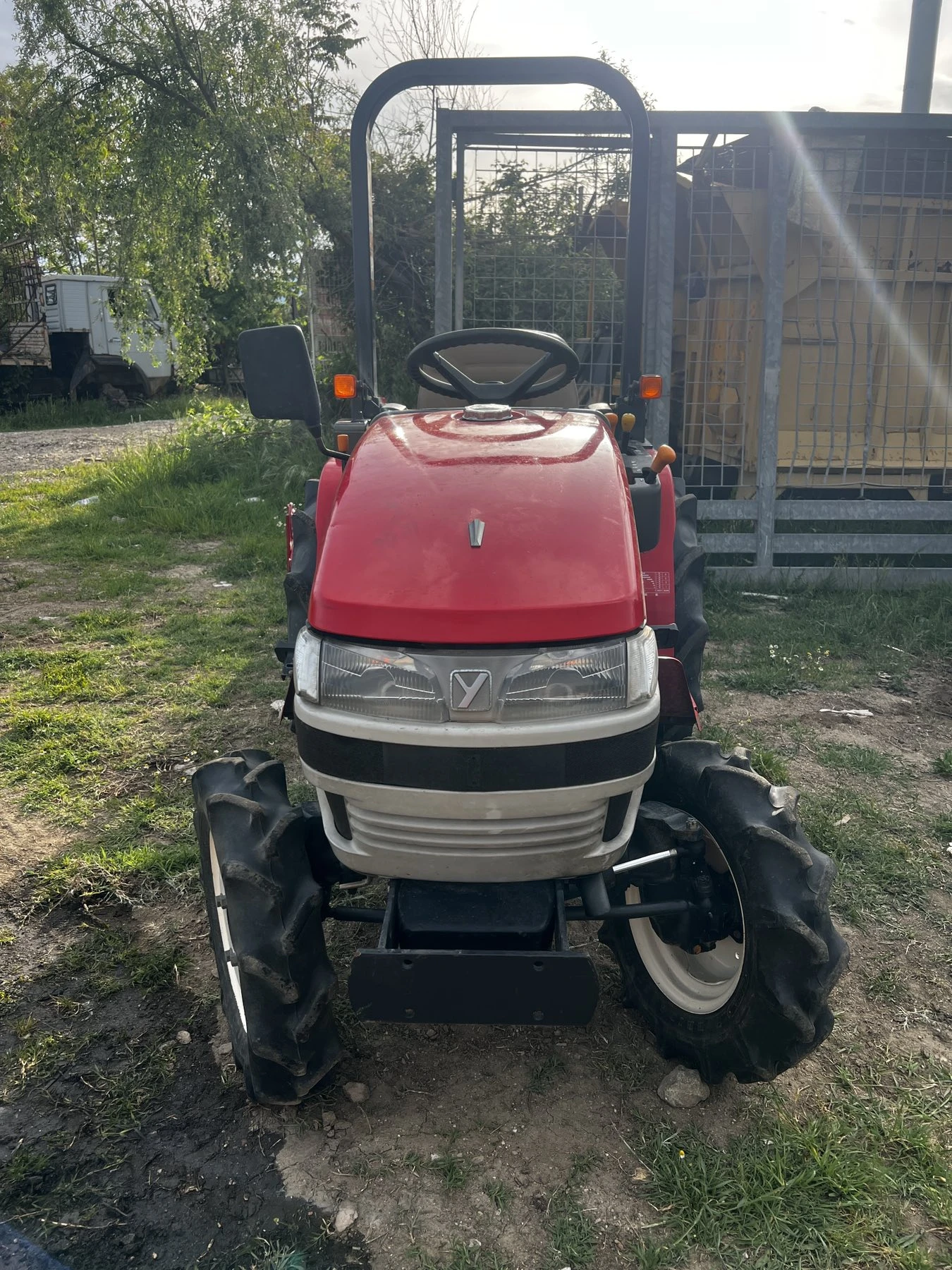 Трактор Yanmar, снимка 2 - Селскостопанска техника - 54485407