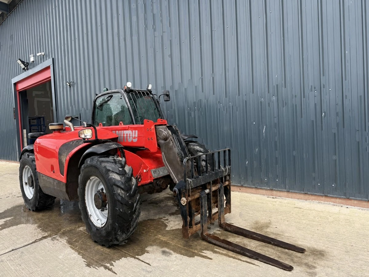 Телескопични товарачи Manitou MT 733 Easy