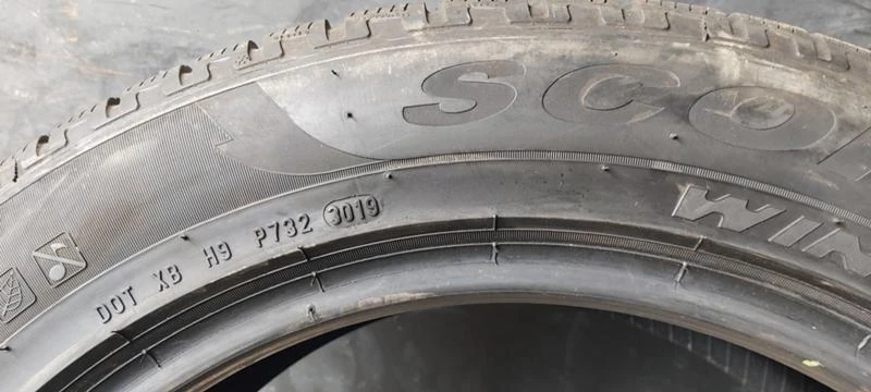 Гуми Зимни 235/55R18, снимка 6 - Гуми и джанти - 35123464