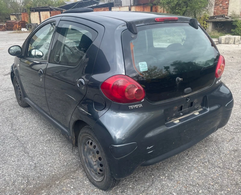 Toyota Aygo 1.0 i 3 броя, снимка 3 - Автомобили и джипове - 53162421