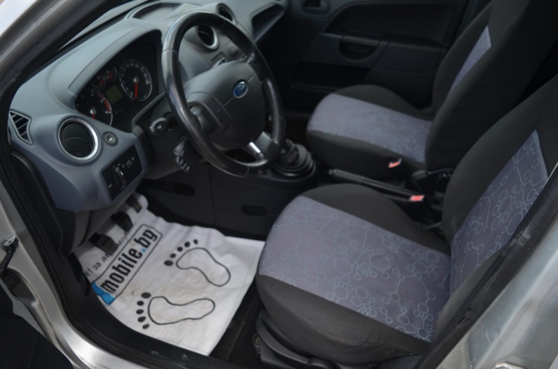 Ford Fiesta 1.4, снимка 4 - Автомобили и джипове - 45994034
