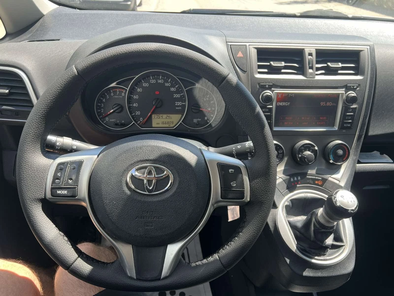 Toyota Verso S 1.3VVTI Camera, снимка 11 - Автомобили и джипове - 46960192