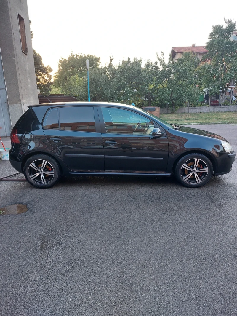 VW Golf 5, снимка 4 - Автомобили и джипове - 47516224