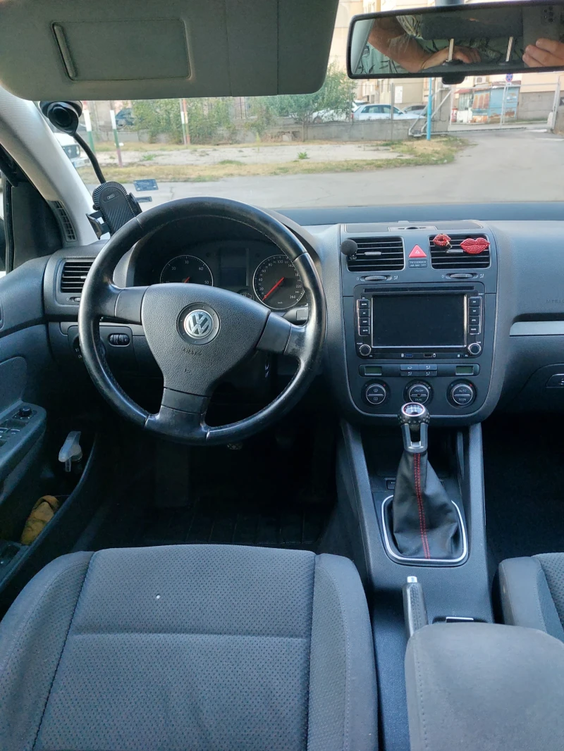 VW Golf 5, снимка 1 - Автомобили и джипове - 47516224