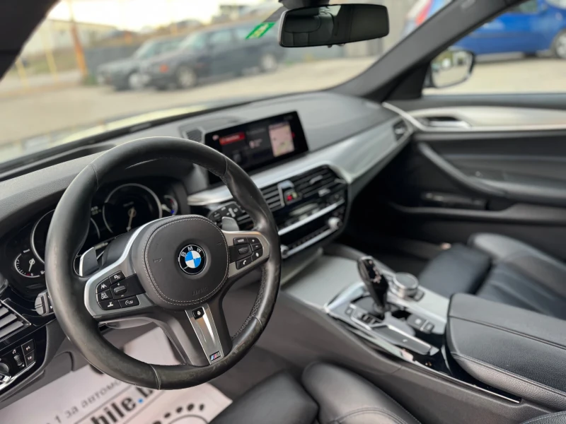 BMW 530 X-Drive M-Pack SmartKey, снимка 8 - Автомобили и джипове - 47568999