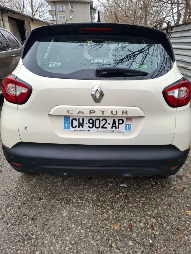 Renault Captur, снимка 3 - Автомобили и джипове - 47957770